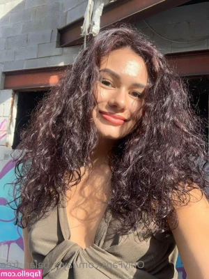 layla_balan_free [ layla-balan-free ] - My gorgeous friend and I couldn t keep our hands off each other
