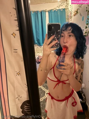 itzdaisylee - Me venis a hacer la colita? 🔥