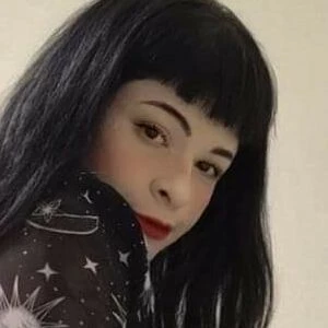 _Itslaaura._