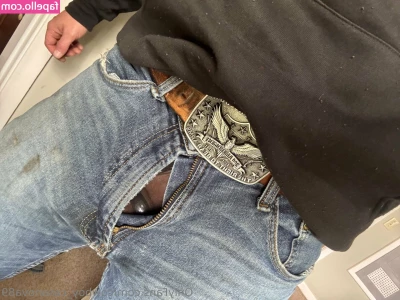 cowboy_casanova89 [ cowboy-casanova89 ] - Or do you prefer when I play with my nipples & booty ?