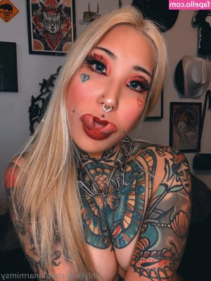 lunarmimsy - Tried many times to put this on Tumblr and couldn't. So you guys get