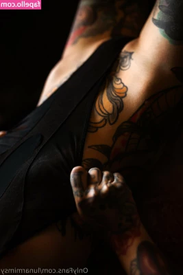 lunarmimsy - It s cuffing season and i still haven t got drafted yet