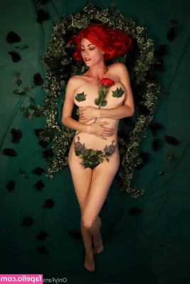 layneneko - Who s been naughty      What are your thoughts  This new Makima set