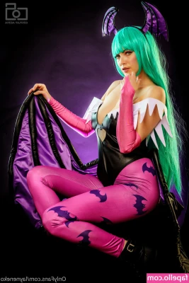 layneneko - 🐍 It's truly a #GoddessLife 💅💅