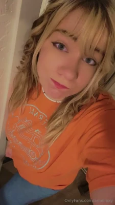 Ameliaxy [ ameliaxy-1 ] - POV  I m about to fart on your tongue