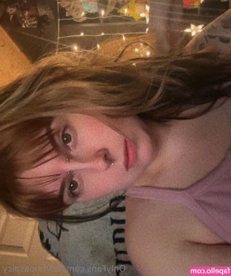 ladyhopespicy - Guys, I'm bored. Let's chat! 💋💬 What's new with you? 💕✨