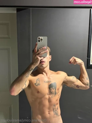 jamesluckysz [ jamesluckysz-5 ] - I ve been busy at festivals recently  Here s me and  stripperkitten