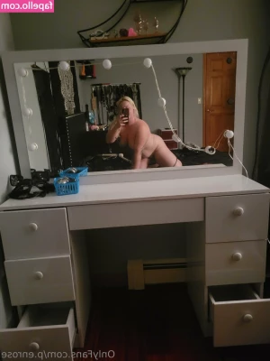 p.enrose [ p-enrose-1 ] - Video  The Camera man gets some tail   lucky1069