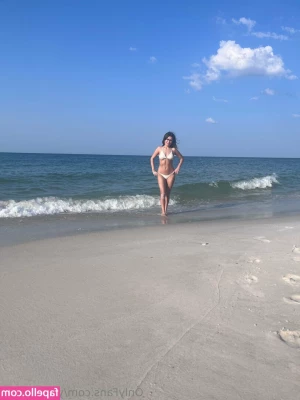 yorgoddess - Good morning papi! It’s hump day! Are you jumping anything today?