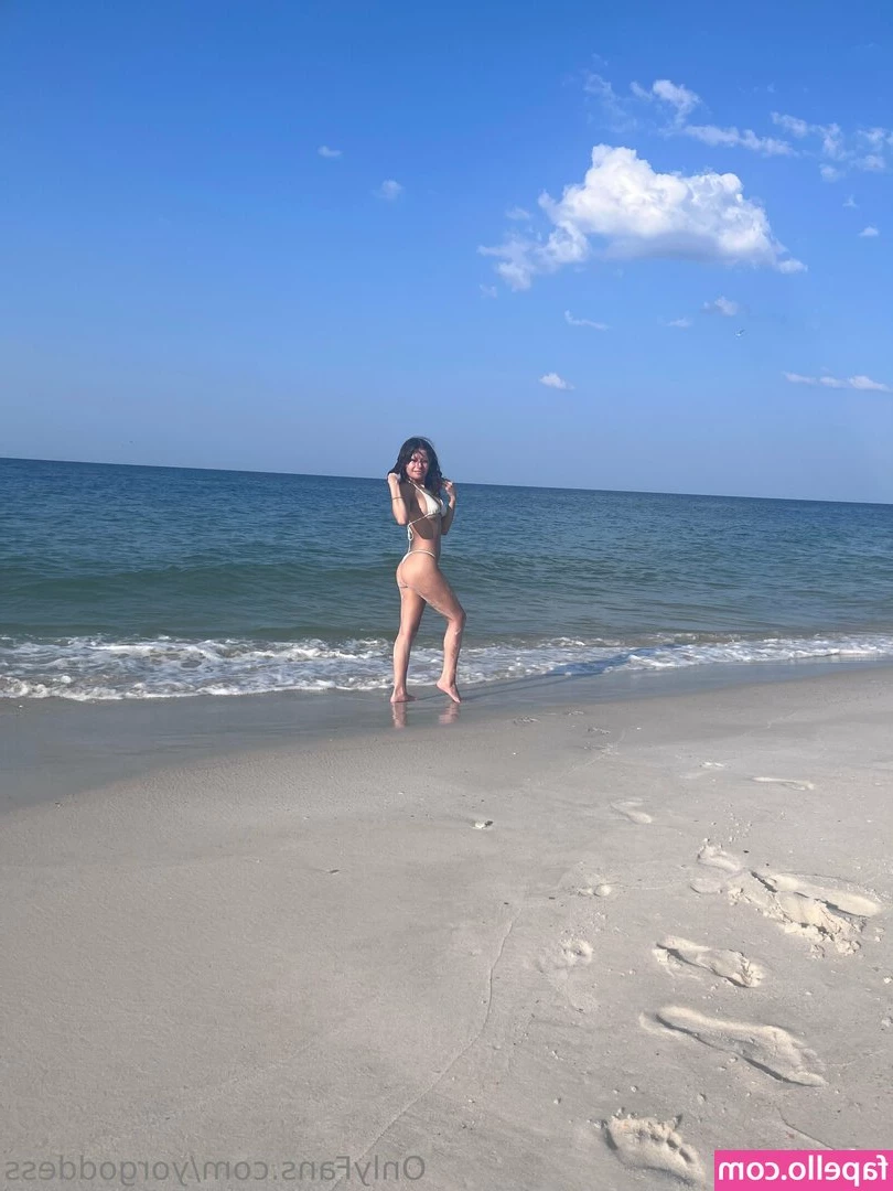 yorgoddess - My juicy ass fucks your mind 😈