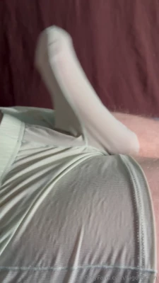  [ bigdick-vin ] - I was too lazy to get up and find a toy but I think my fingers work