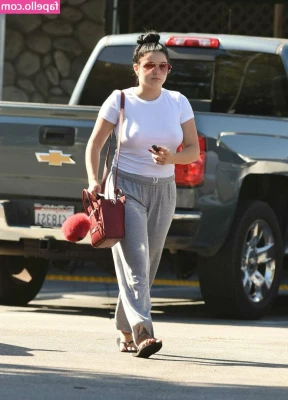 Ariel Winter [ ariel-winter ] - Good morning I have some new content black dildo all inside me being