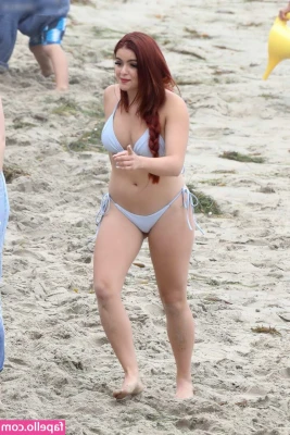 Ariel Winter [ ariel-winter ] - ive just got to edit a ffew more tonight then hopefully get somthing