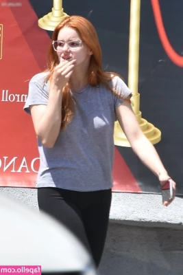 Ariel Winter [ ariel-winter ] - Nothing can be better than a shark-slippers❤️ part 1