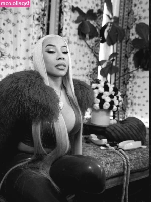 Keyshia Cole [ keyshia-cole ] - Listen to me play with myself as I think about you worshipping/