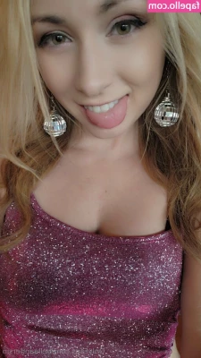 BellaAndersin - Grab this video in your inbox now!  With an awesome photoset to