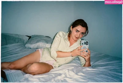 Maisie Williams [ maisie-williams-1 ] - 3 days left in the contest. I’m ready for the winner 😈😈😈