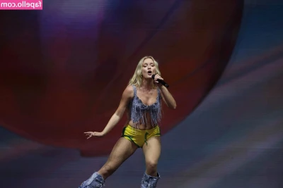 Zara Larsson [ zara-larsson ] - Esto está muy