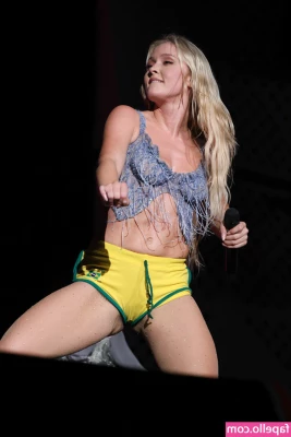 Zara Larsson [ zara-larsson ] - Let’s sext daddy let’s play 💦💦💦💦