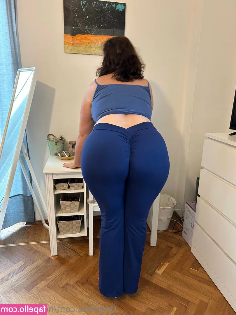 heymonique [ heymonique-10 ] - Now I ll play with My sissy  The poor creature is so weak for My butt