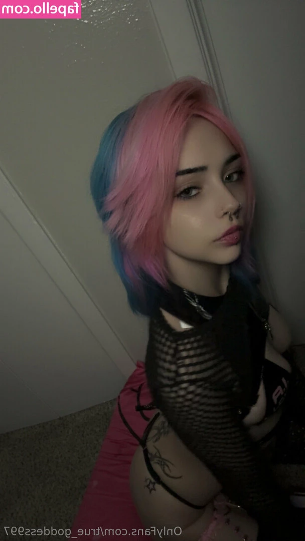 true_goddess997 [ true-goddess997 ] - You are the lowest scumbag I've ever met, I love humiliating betas
