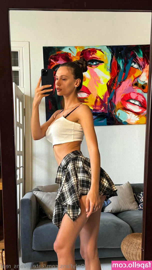 kate_evans_real [ kate-evans-real ] - I used to be so shy and fragile for my whole life but I can see how