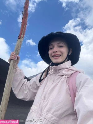 sofibloom - considering dumping some old vids onto here that i’m not selling