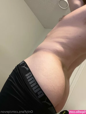 qevon - I m here alone  naked and wanting sex