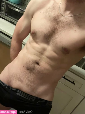 qevon - Don't go to bed yet, it's side boob o'clock.