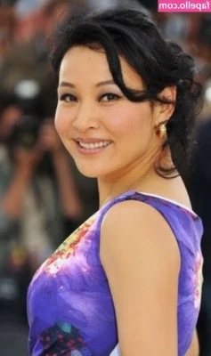 Joan Chen [ joan-chen ] - Feeling confident  The robe is so comfy