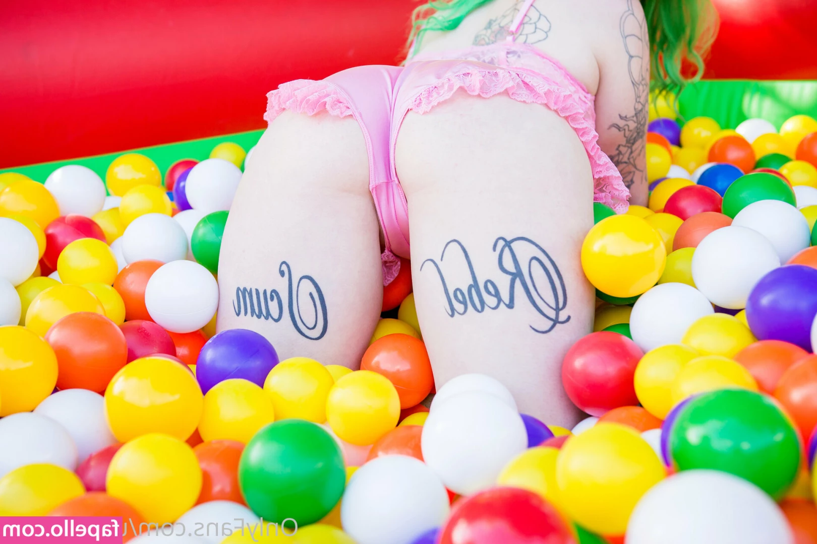 enigmasuicide - Check your inboxes for my NEW VIDEO, babes --- WETTER, WILDER, AND