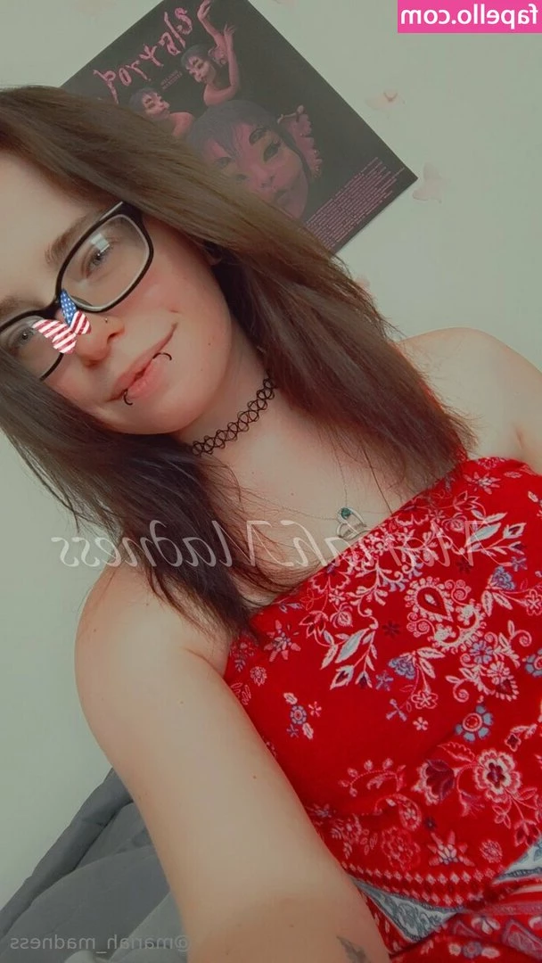 mariah_madnessfree [ mariah-madnessfree ] - Me encanta saber que me estaban viendo de la ventana