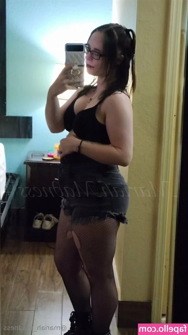 mariah_madnessfree [ mariah-madnessfree ] - I was doing cold showers every single day but lately it s been hot af