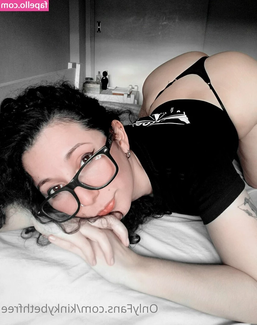 urgoddesspandora - Mañana nuevo contenido mis amores    Bienvenido a los nuevos   y a