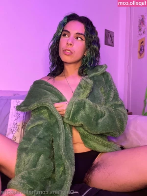 Hellenastone - Back to 2016 for Mammary Lane this week  34 years old  purple hair  a