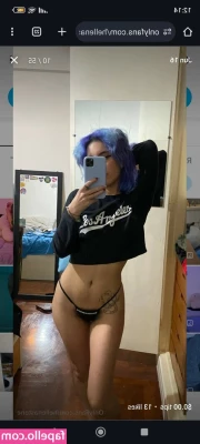 Hellenastone - Subscribe to my onlyfans and watch me shake this ass