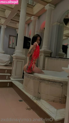 yanibbxs - I could honestly just watch the second clip when it’s throbbing