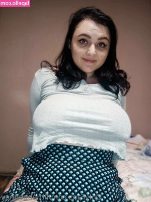 littlebbuunny - What is your favourite sex position    Comment and let me know