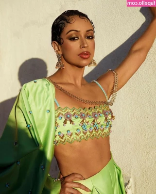 Liza Koshy [ liza-koshy ] - Your sunshine, look, but don't be blinded by the beauty😏
