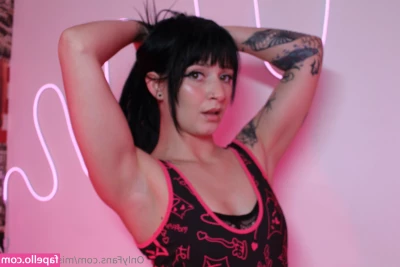 missqueenblue - horny plumber starts masturbating and squirts his cum while working