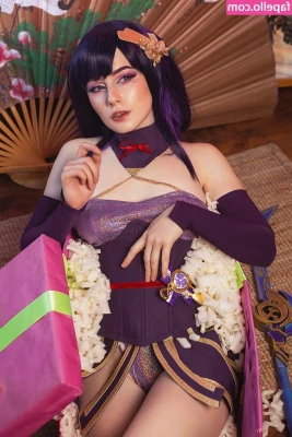 Likeassassin - Just a little stroking while sitting in the grass