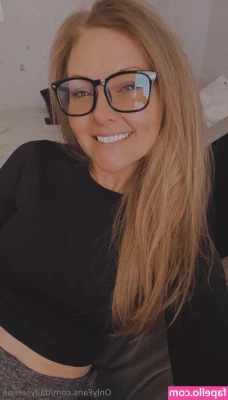 Dailyserena - Content kinda night