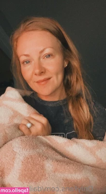 Dailyserena - Would you spank or bite? 💗