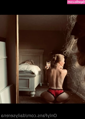 Dailyserena - kiss kiss    alexlew19