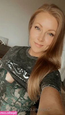 Dailyserena - getting ready for the night is my favorite time   should I even put
