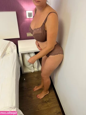 bustyxl - Laying in bed naked is the best way to lay  Anyone wanna see more 