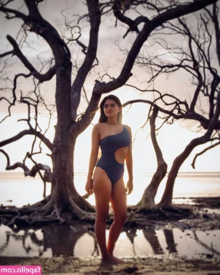 Angela Morena [ angela-morena ] - Thinking of you