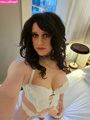rhiannont - I m obsessed with pleasure and making you weak gets me so horny