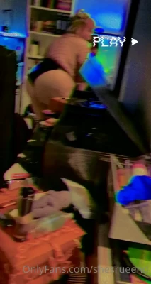imrueend - It s all in that office chair