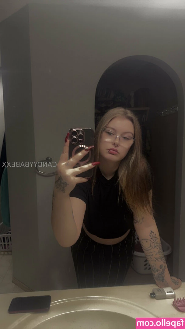candybabexx - Kiss my feet
